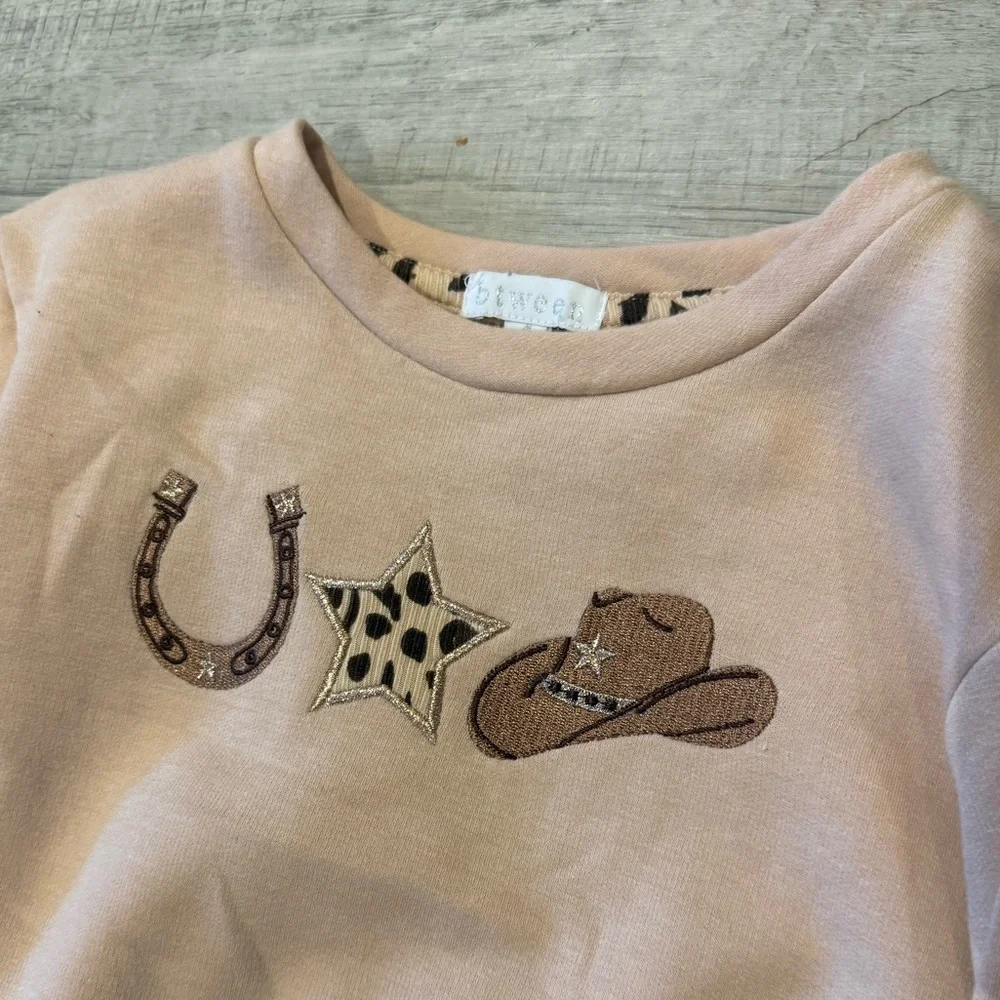 Btween Western Sweatshirt & Leopard Flare Leggings Set size 4 - Picture 3 of 5